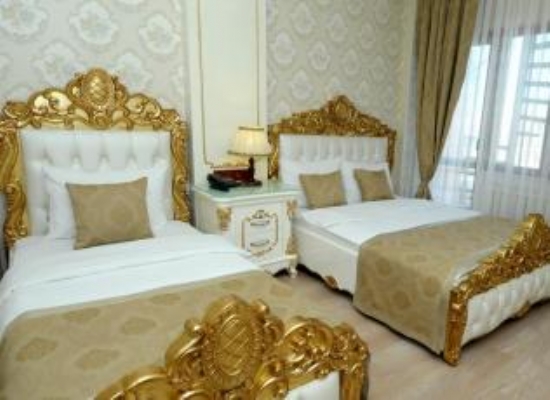 DOUBLE ROOM